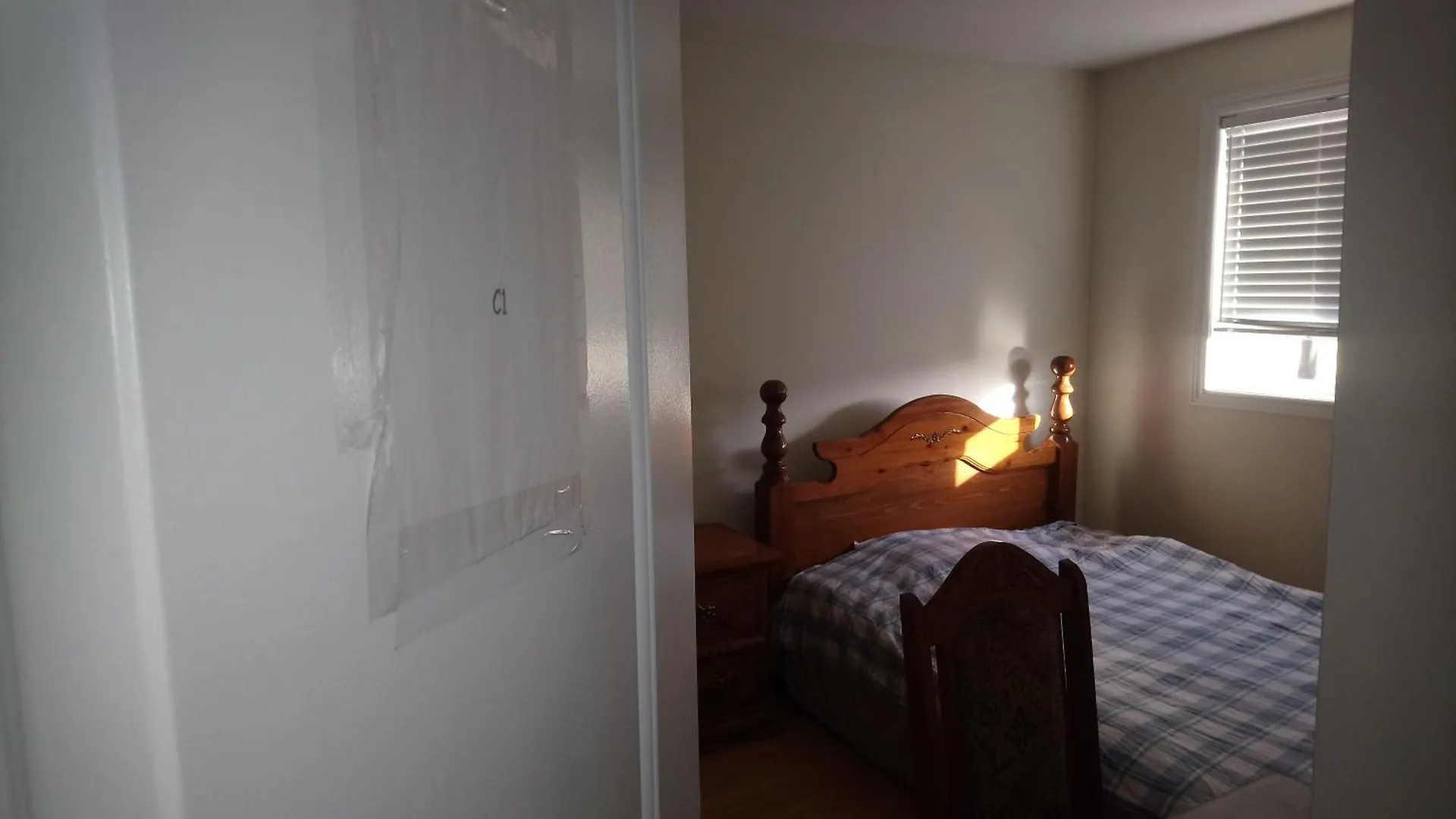 Private Rooms, Free Parking, Full Kitchen, Best Prices In Town- York University Heights Toronto 0*,  Canada