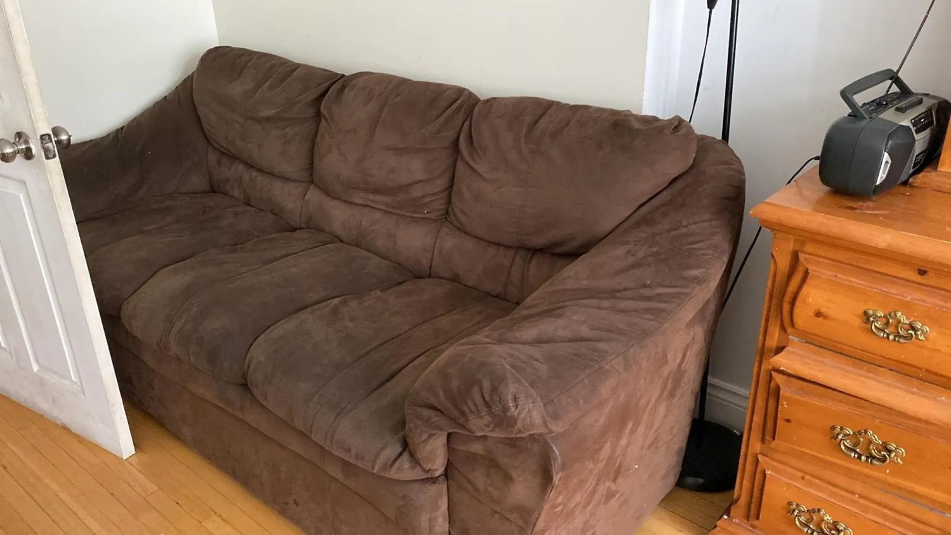 Guest house Private Rooms, Free Parking, Full Kitchen, Best Prices In Town- York University Heights Toronto Canada