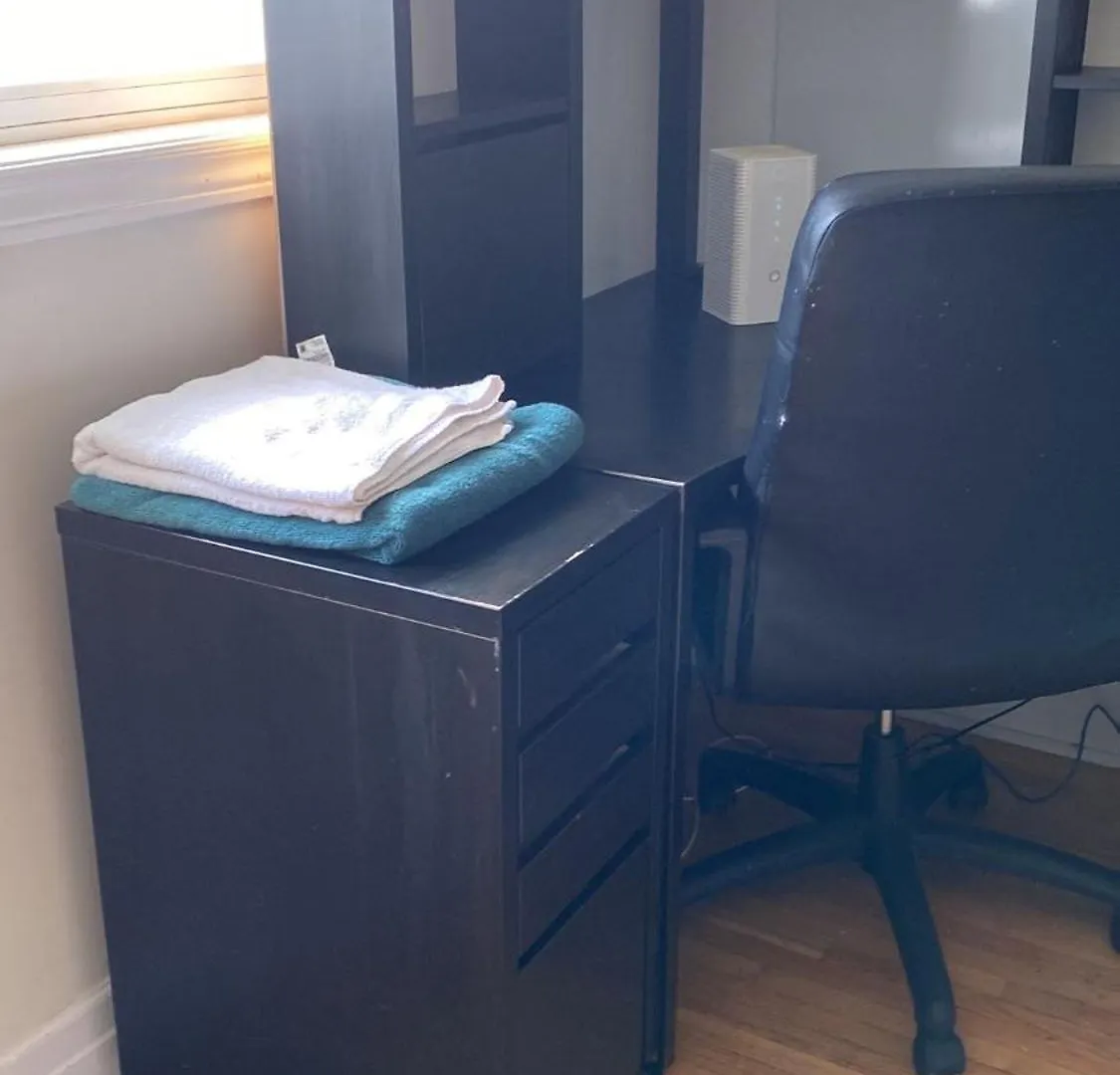 Guest house Private Rooms, Free Parking, Full Kitchen, Best Prices In Town- York University Heights Toronto