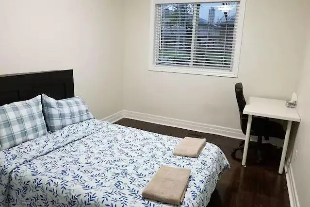 Private Rooms, Free Parking, Full Kitchen, Best Prices In Town- York University Heights Toronto Canada